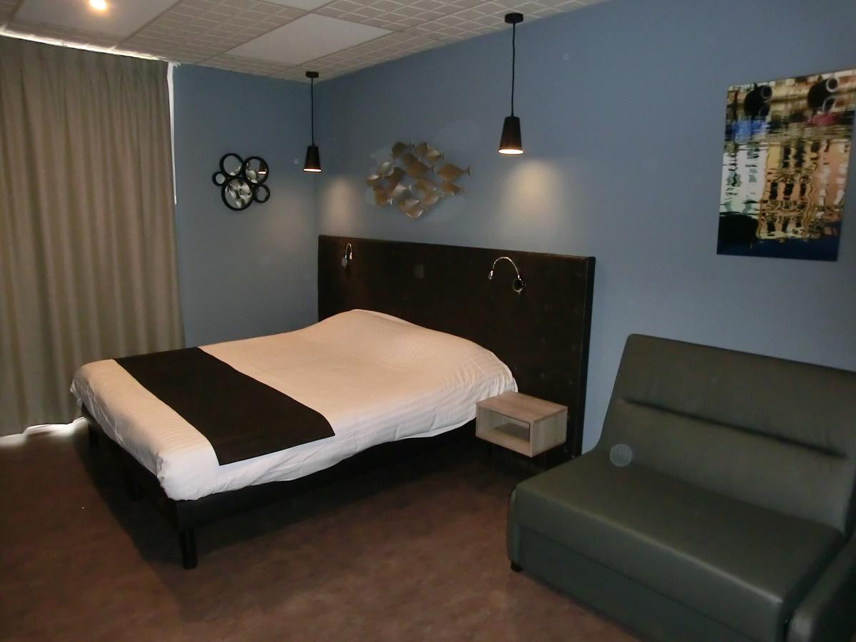 Hotel Sur Le Quai Port Vendres Luaran gambar