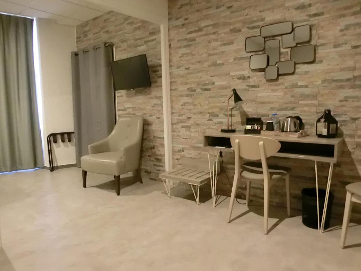 Hotel Sur Le Quai Port Vendres Luaran gambar