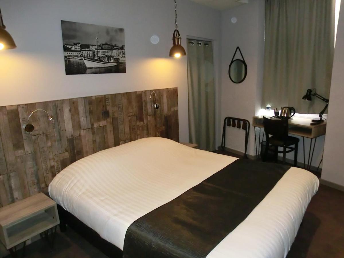 Hotel Sur Le Quai Port Vendres Luaran gambar