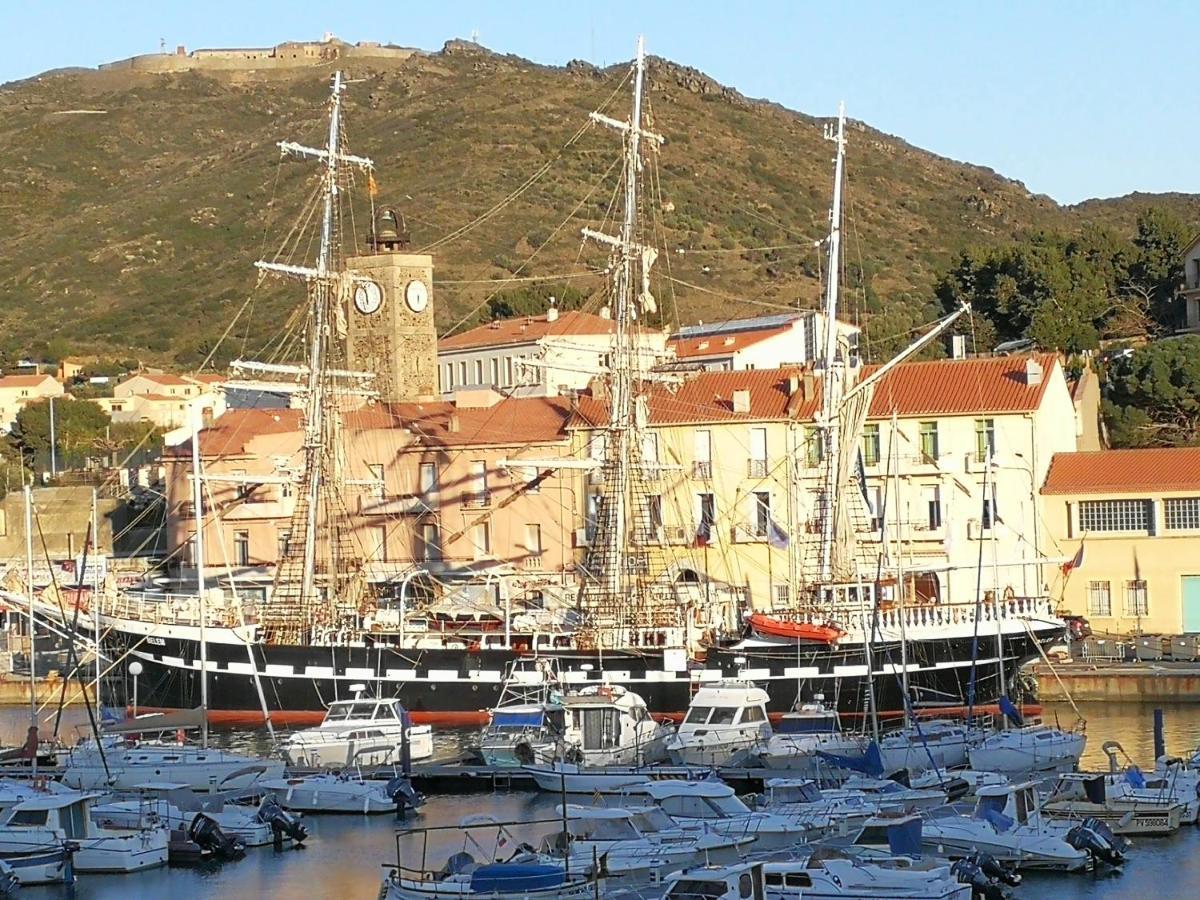 Hotel Sur Le Quai Port Vendres Luaran gambar
